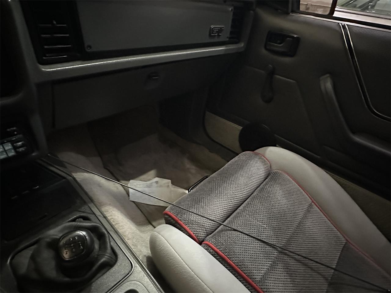 Ford-Mustang-1985-Pink-Gray-15