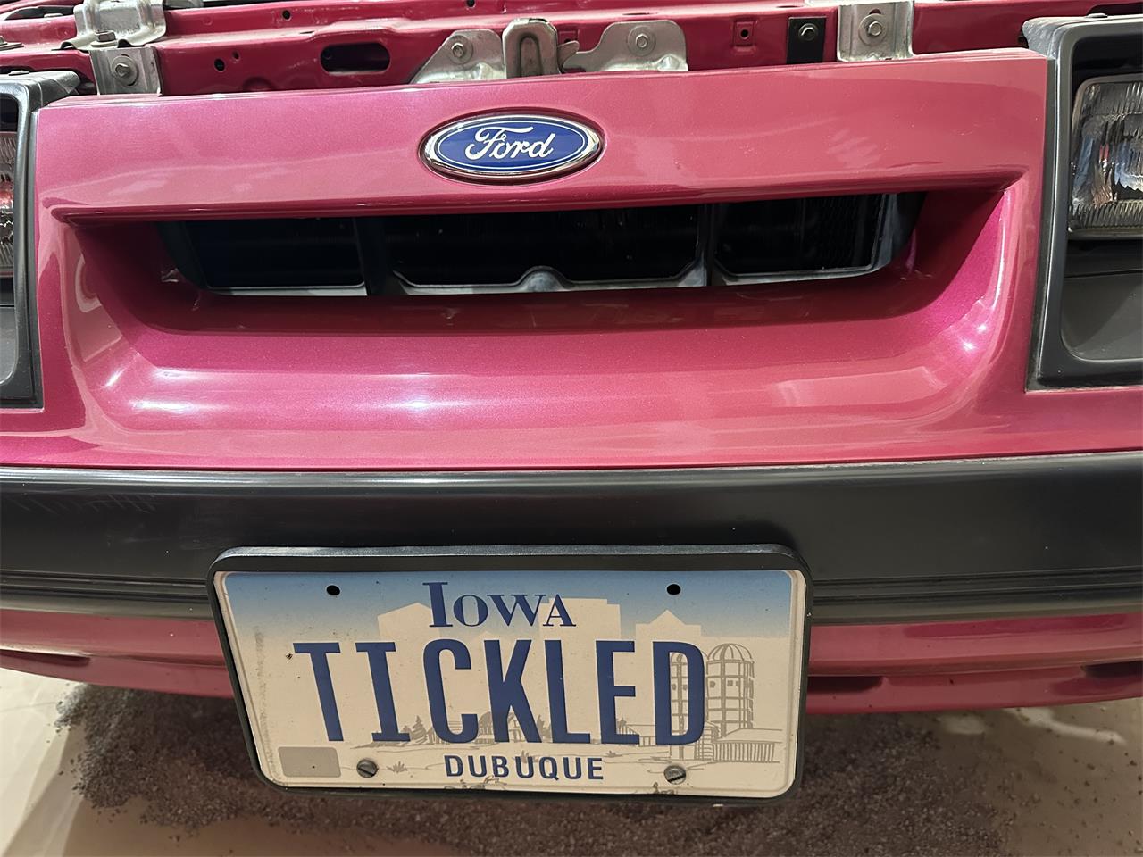 Ford-Mustang-1985-Pink-Gray-5