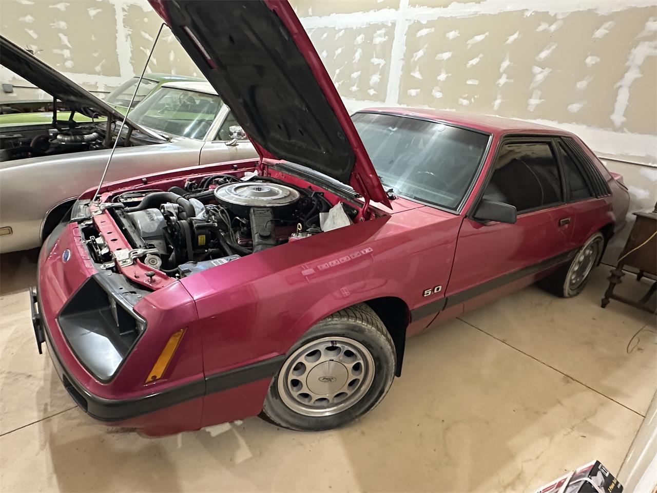 Ford-Mustang-1985-Pink-Gray-6