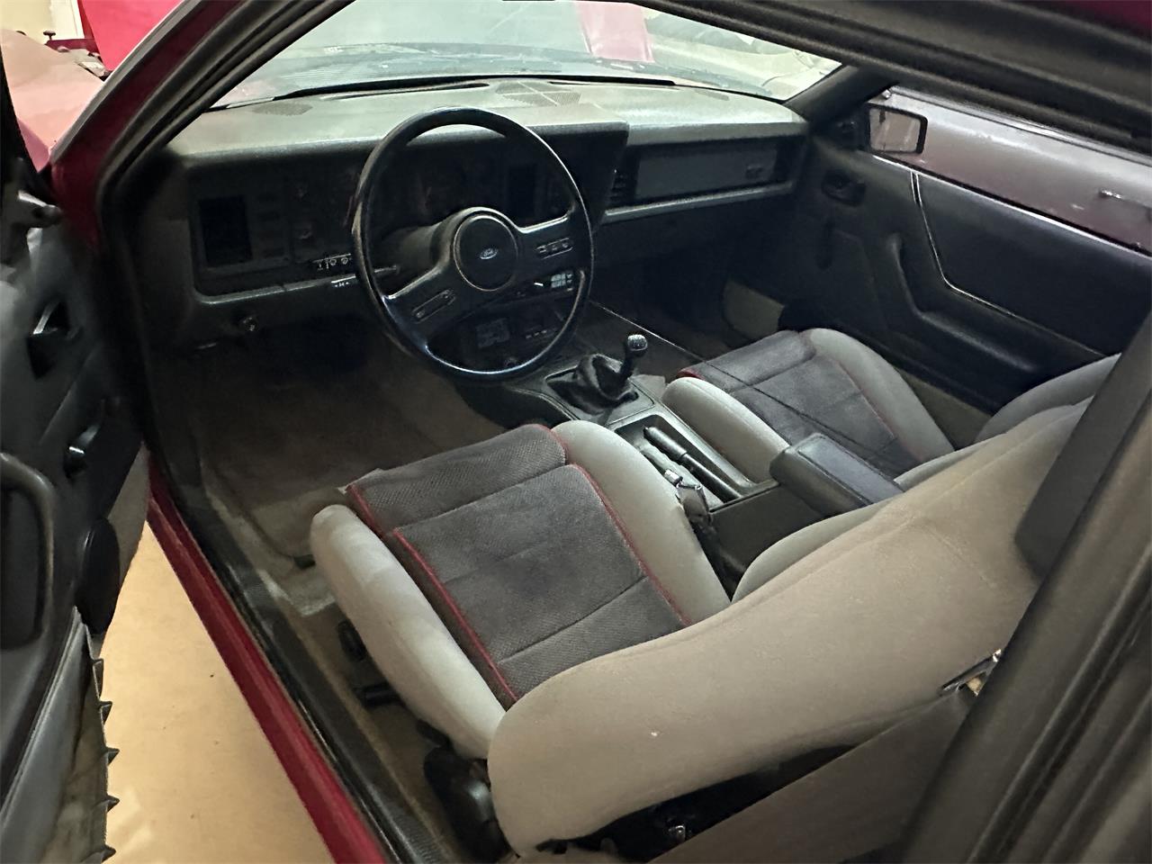 Ford-Mustang-1985-Pink-Gray-8