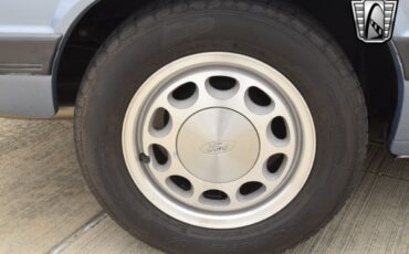 Ford-Mustang-1985-coupe-10