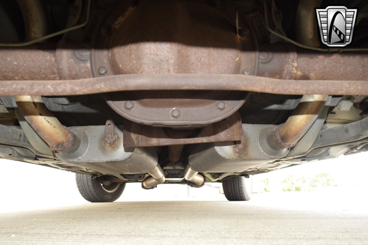 Ford-Mustang-1985-coupe-16