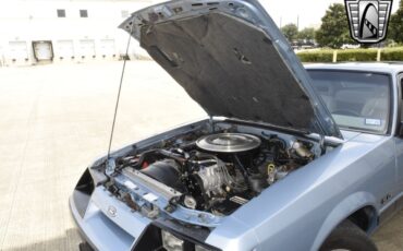 Ford-Mustang-1985-coupe-20