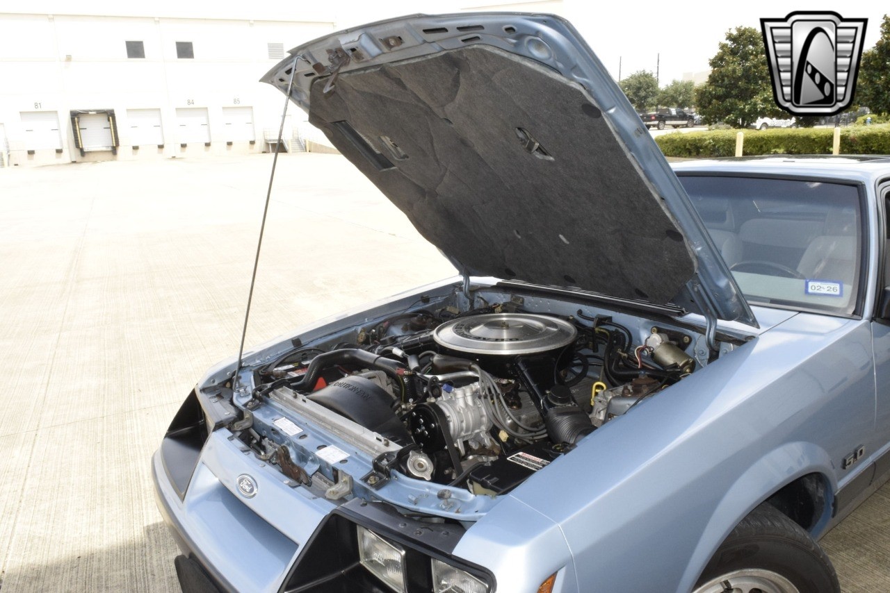 Ford-Mustang-1985-coupe-20