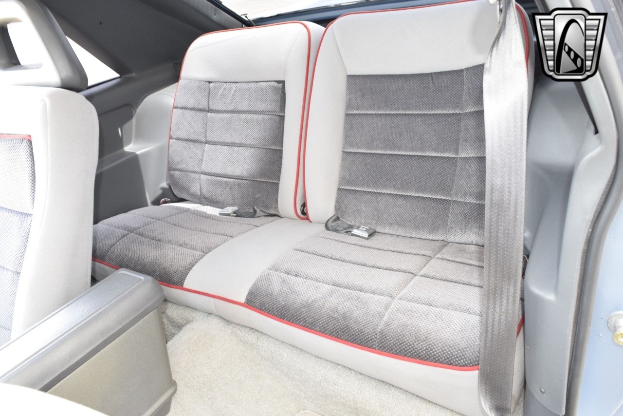 Ford-Mustang-1985-coupe-22