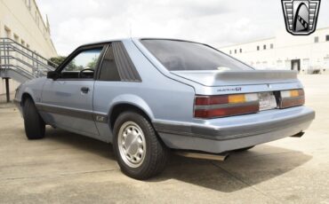 Ford-Mustang-1985-coupe-3