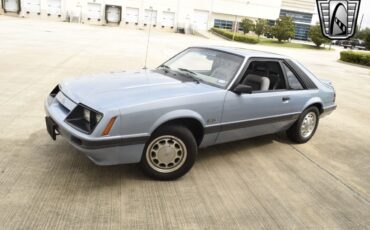 Ford-Mustang-1985-coupe-33