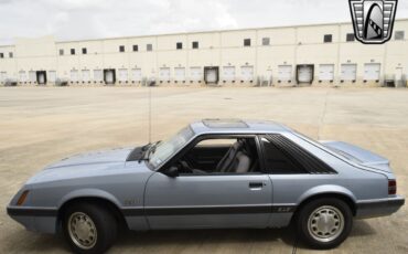 Ford-Mustang-1985-coupe-34