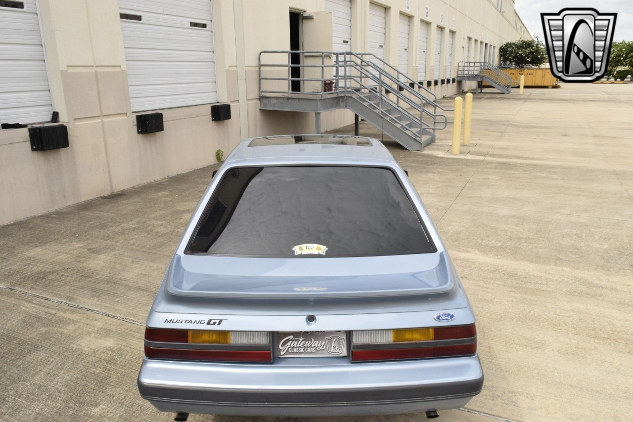 Ford-Mustang-1985-coupe-38