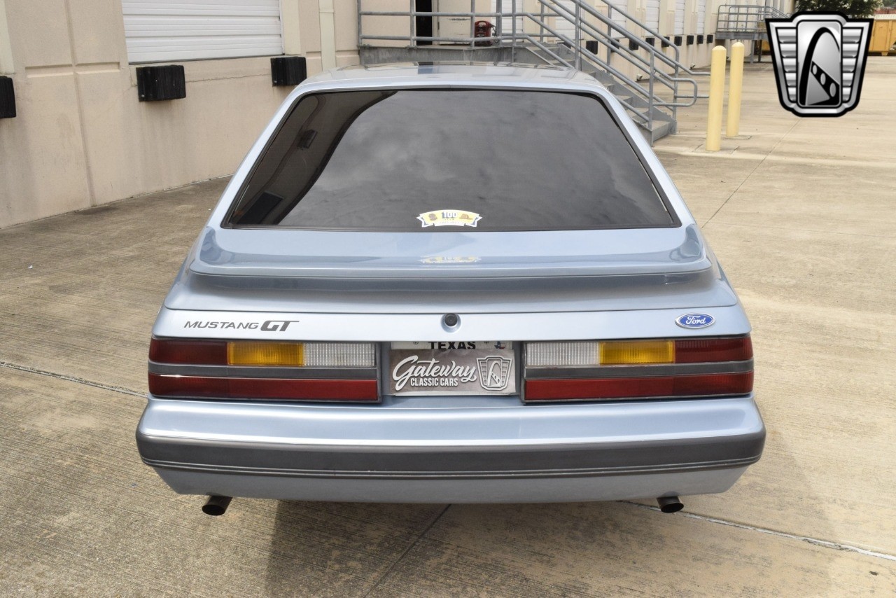 Ford-Mustang-1985-coupe-39