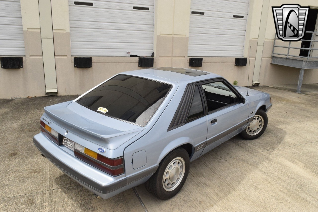 Ford-Mustang-1985-coupe-4