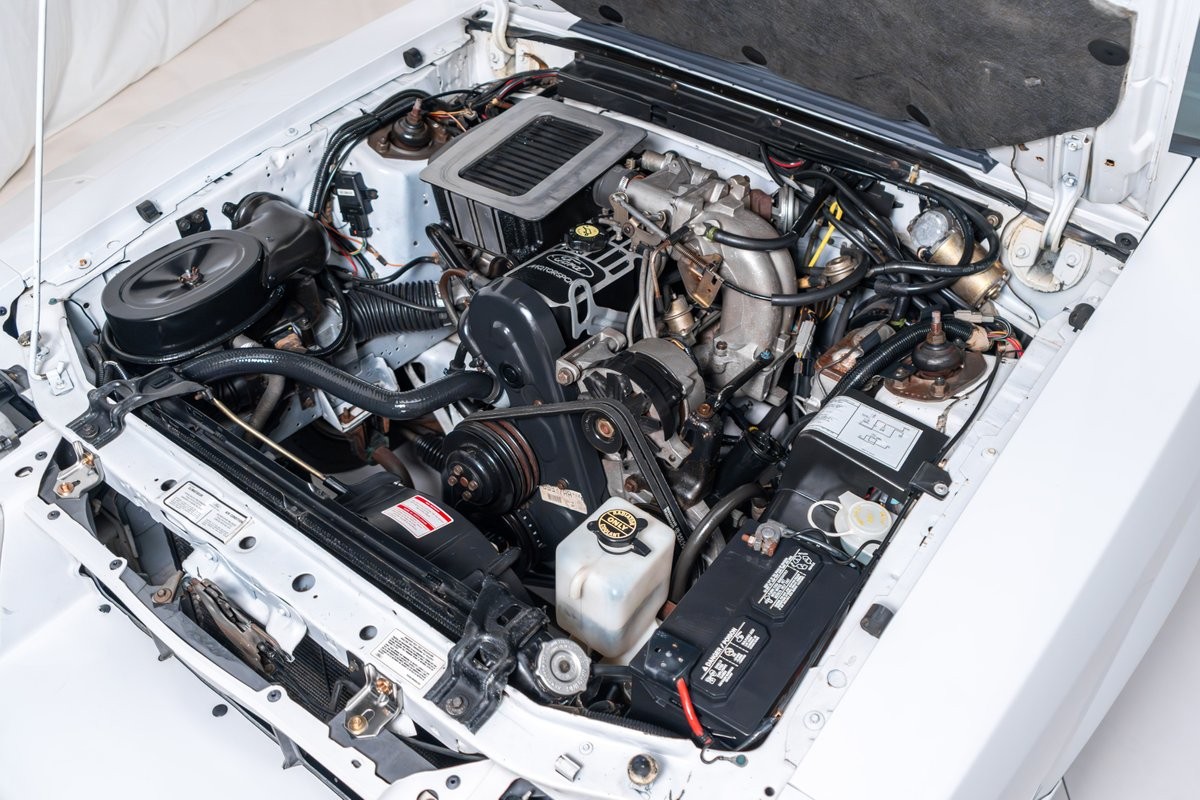 Ford-Mustang-1986-27