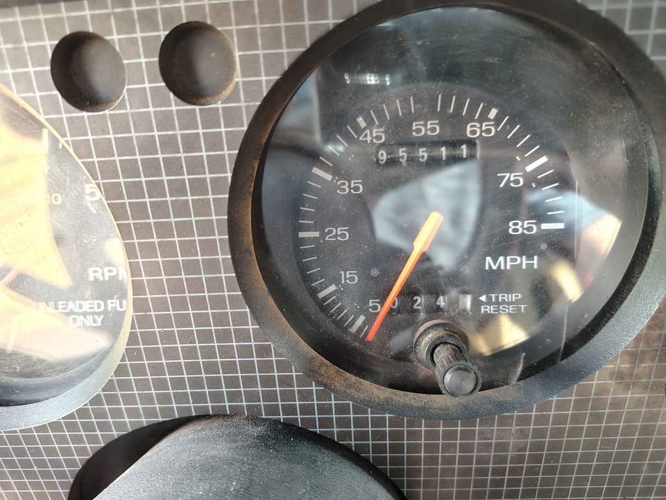 Ford-Mustang-1986-Convertible-2