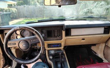 Ford-Mustang-1986-Convertible-3