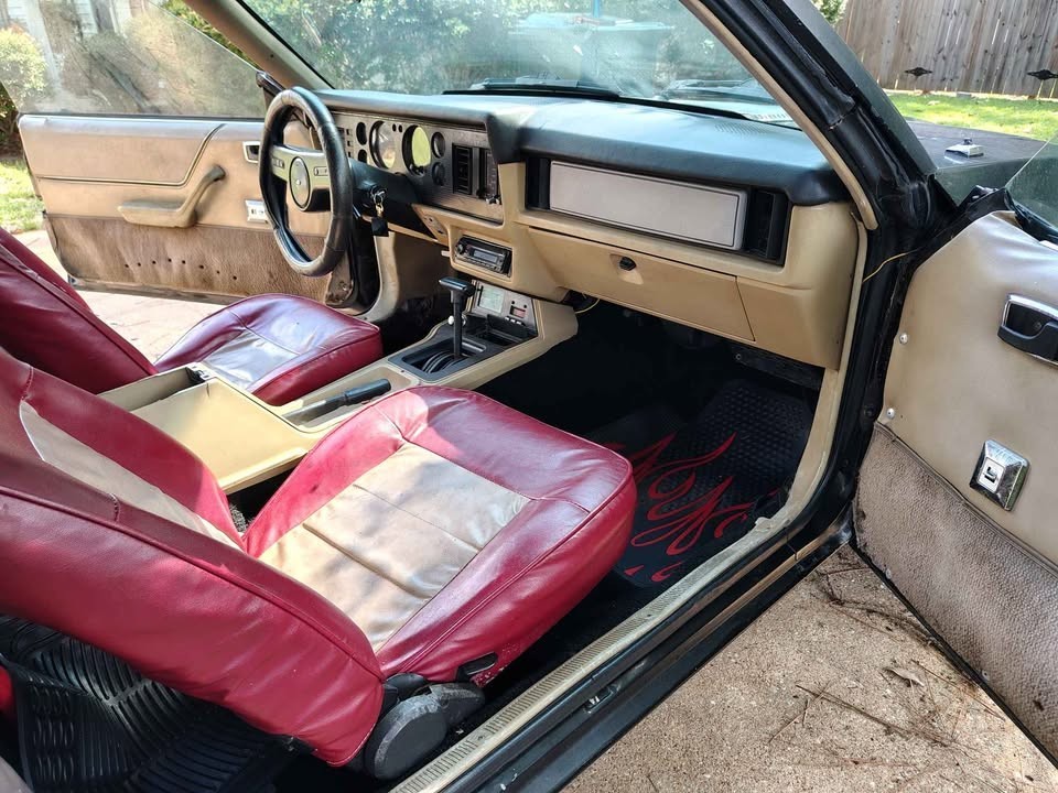 Ford-Mustang-1986-Convertible-5