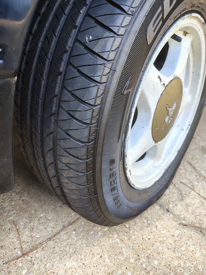 Ford-Mustang-1986-Convertible-8