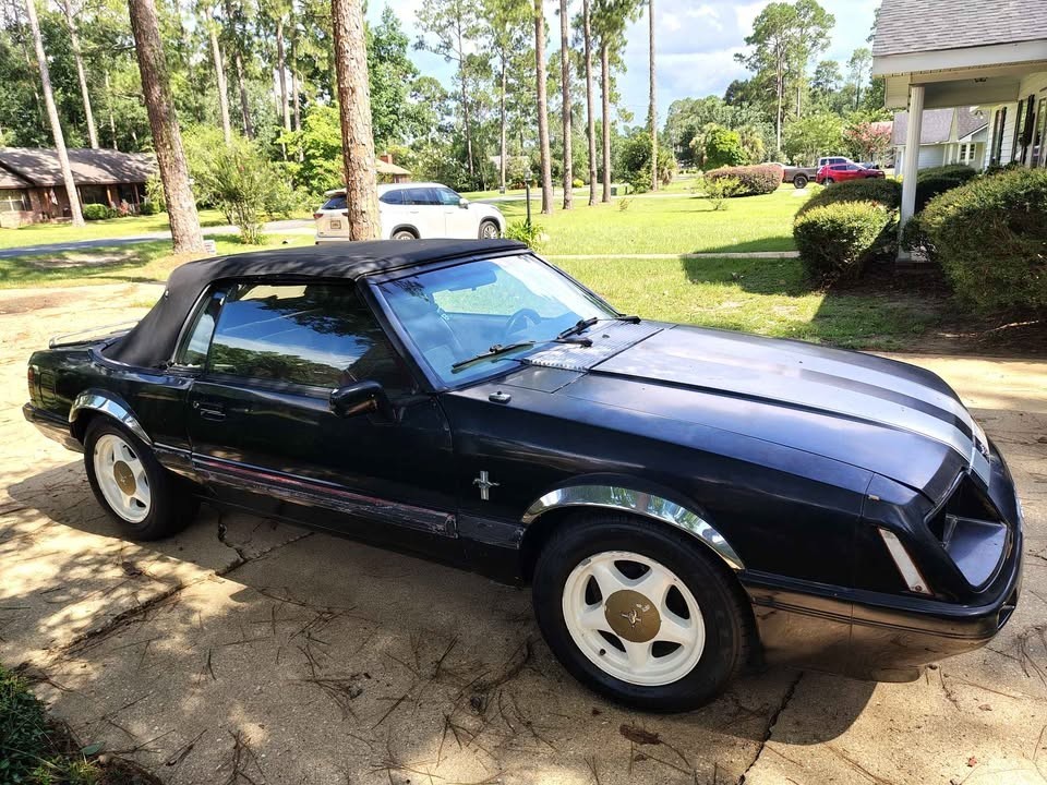 Ford Mustang 1986 Convertible