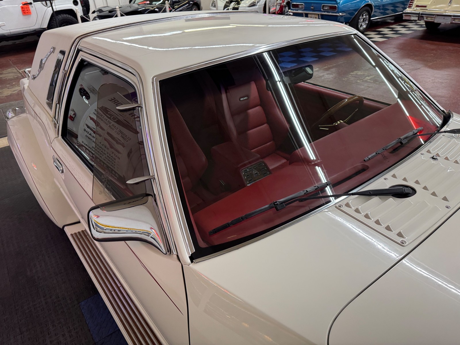 Ford-Mustang-1986-Sedan-12