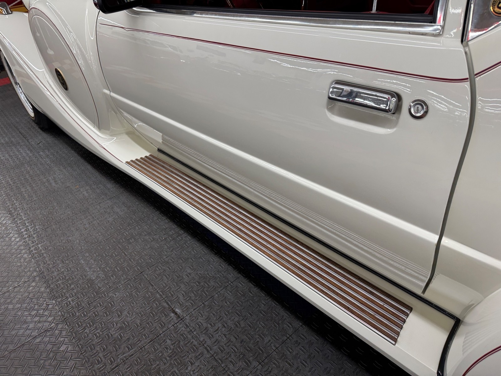 Ford-Mustang-1986-Sedan-28