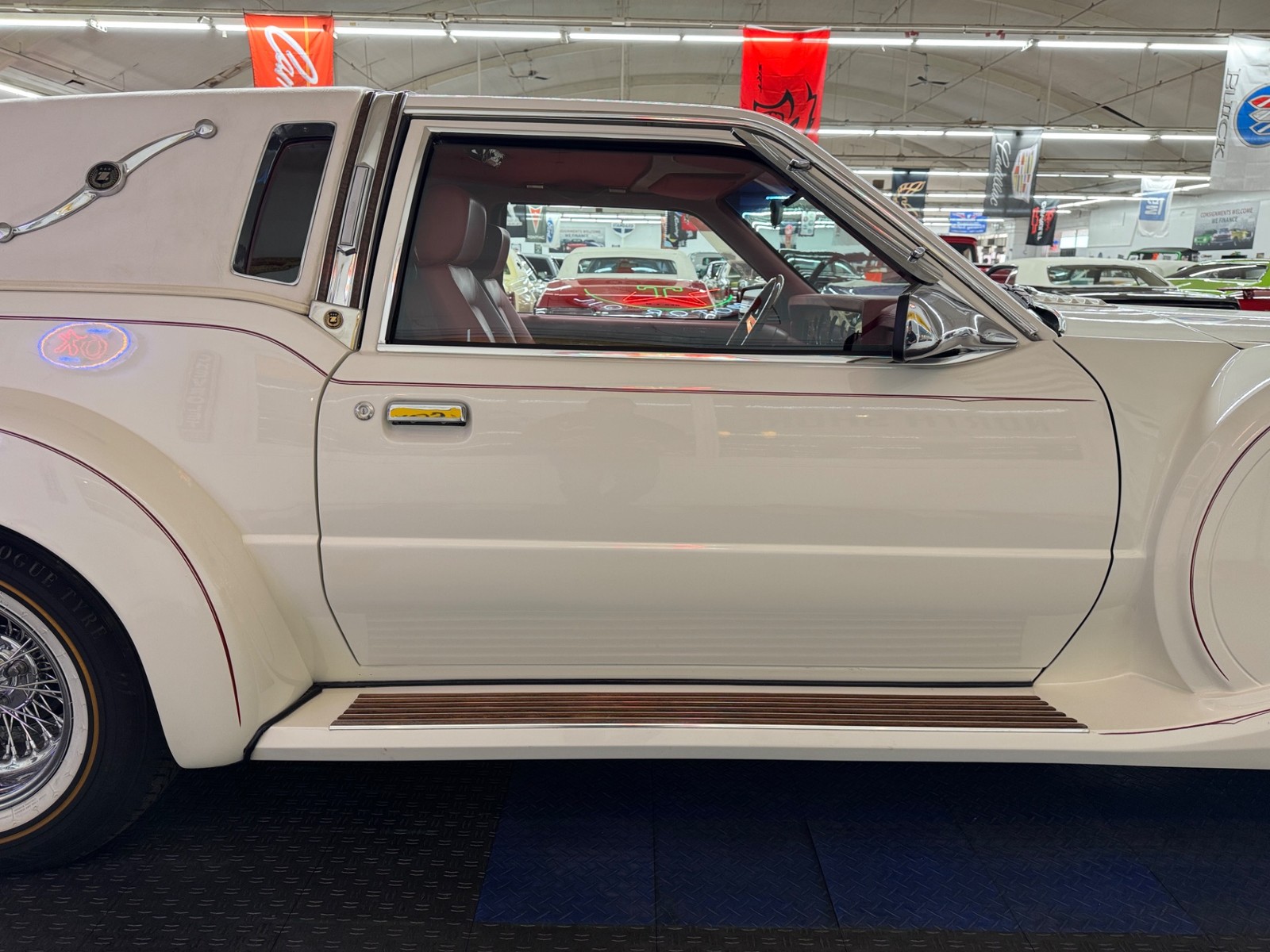 Ford-Mustang-1986-Sedan-30