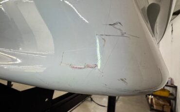 Ford-Mustang-1987-Oxford-White-Scarlet-Red-30