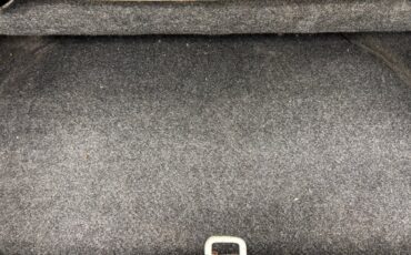 Ford-Mustang-1987-Oxford-White-Scarlet-Red-40