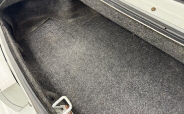 Ford-Mustang-1987-Oxford-White-Scarlet-Red-41