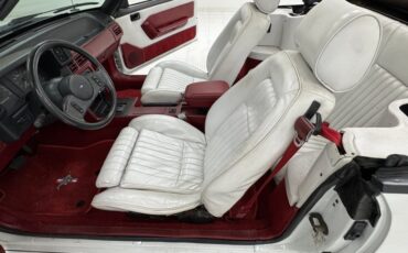 Ford-Mustang-1987-Oxford-White-Scarlet-Red-46