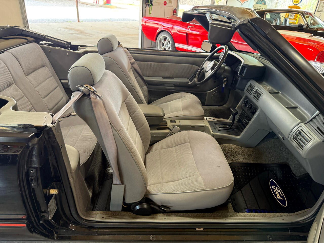 Ford-Mustang-1988-Convertible-19