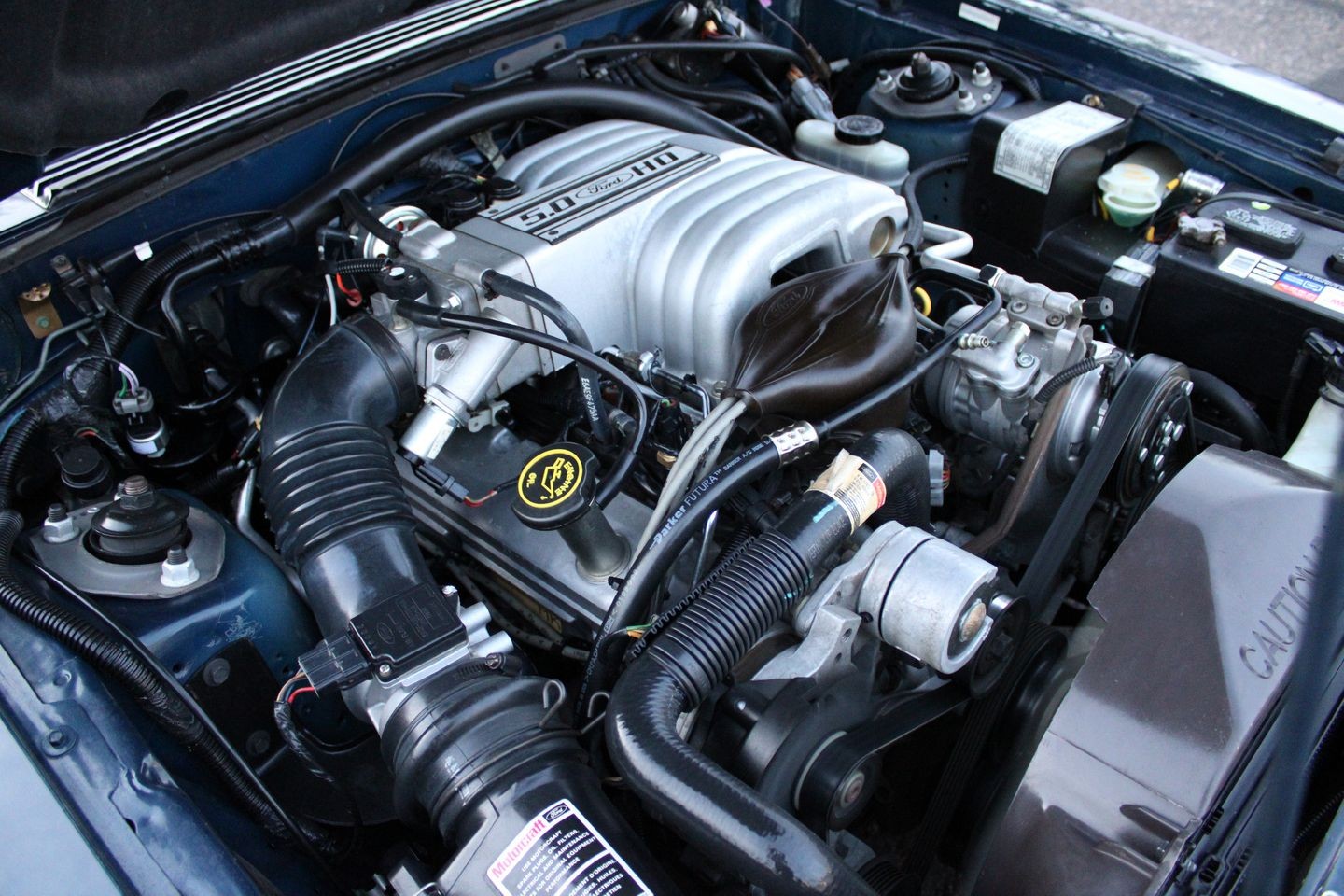 Ford-Mustang-1988-Convertible-22