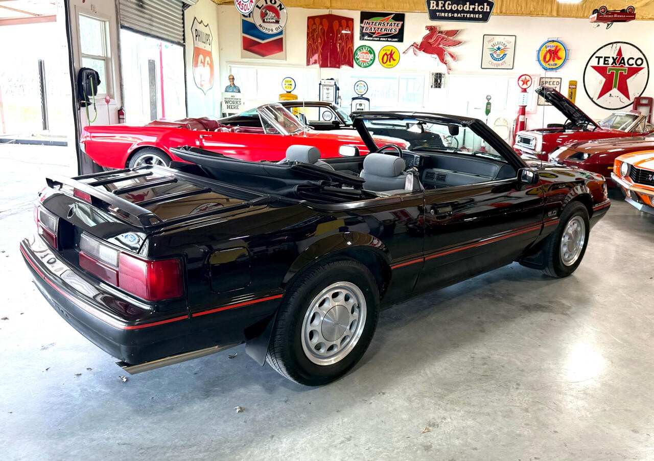 Ford-Mustang-1988-Convertible-22