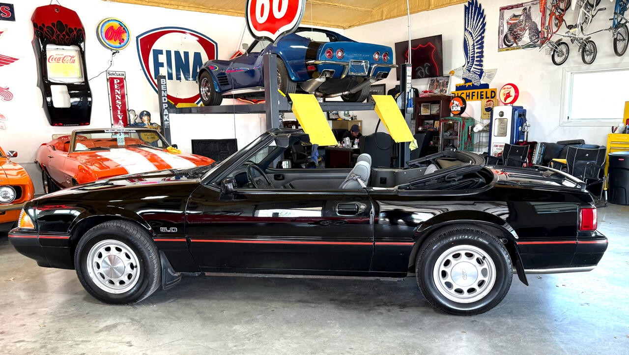 Ford-Mustang-1988-Convertible-26