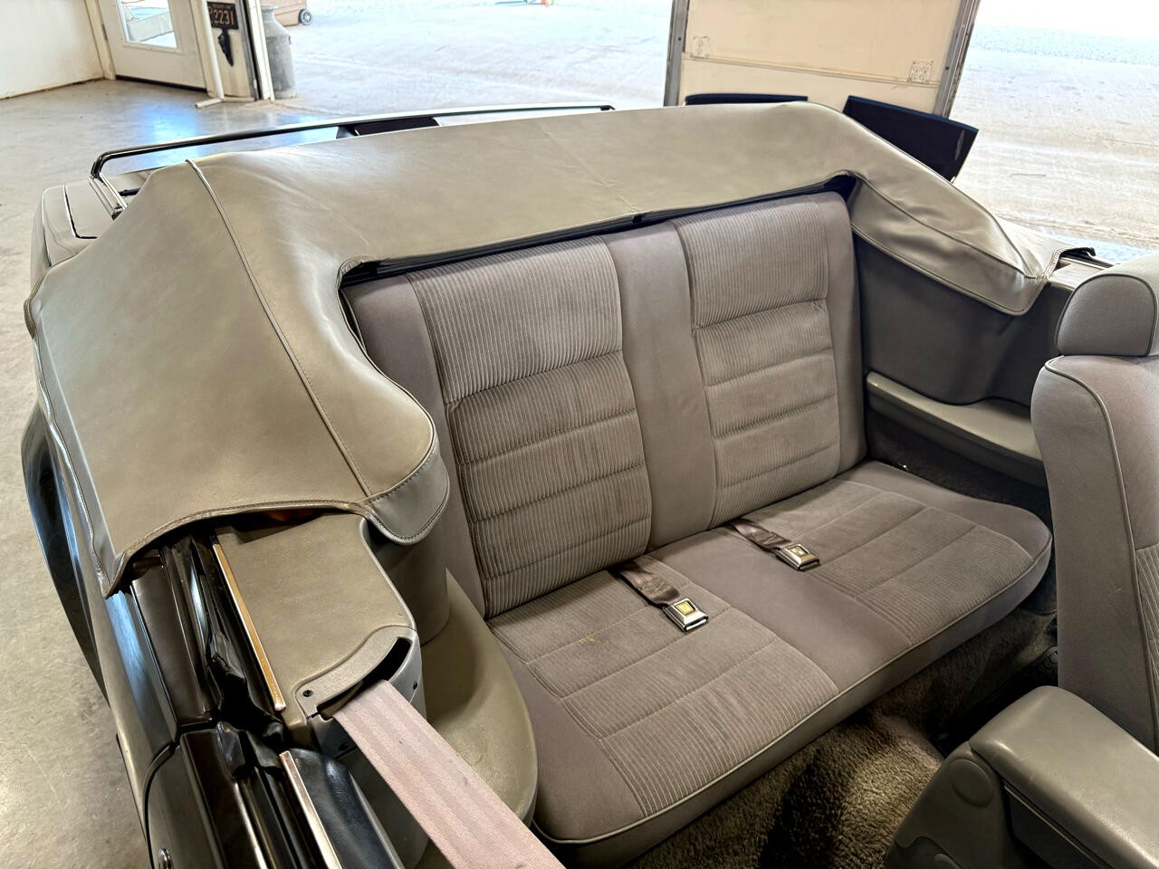 Ford-Mustang-1988-Convertible-33