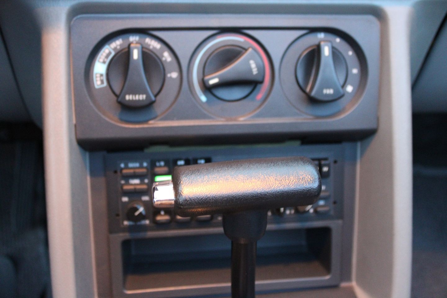 Ford-Mustang-1988-Convertible-36