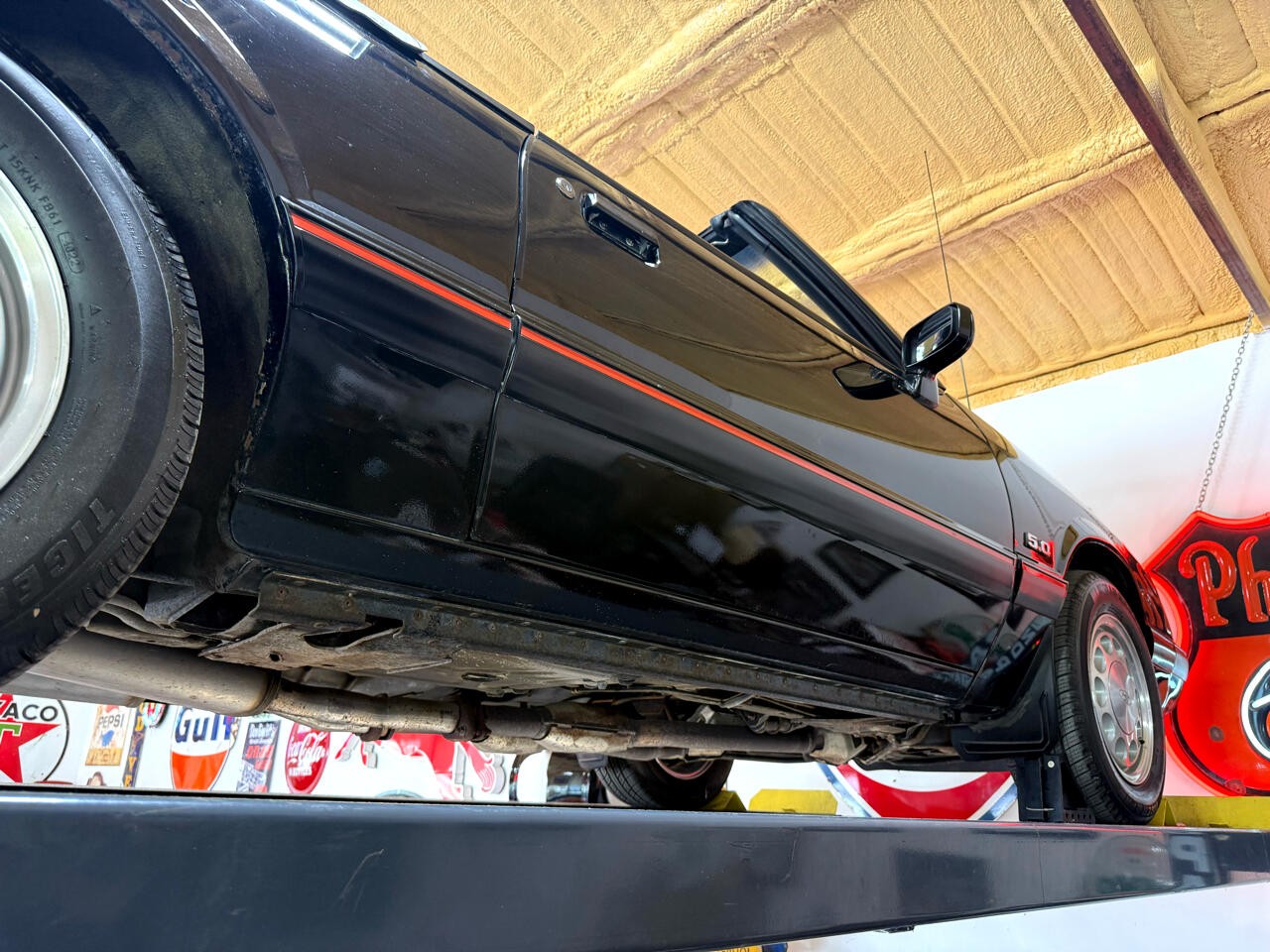 Ford-Mustang-1988-Convertible-38