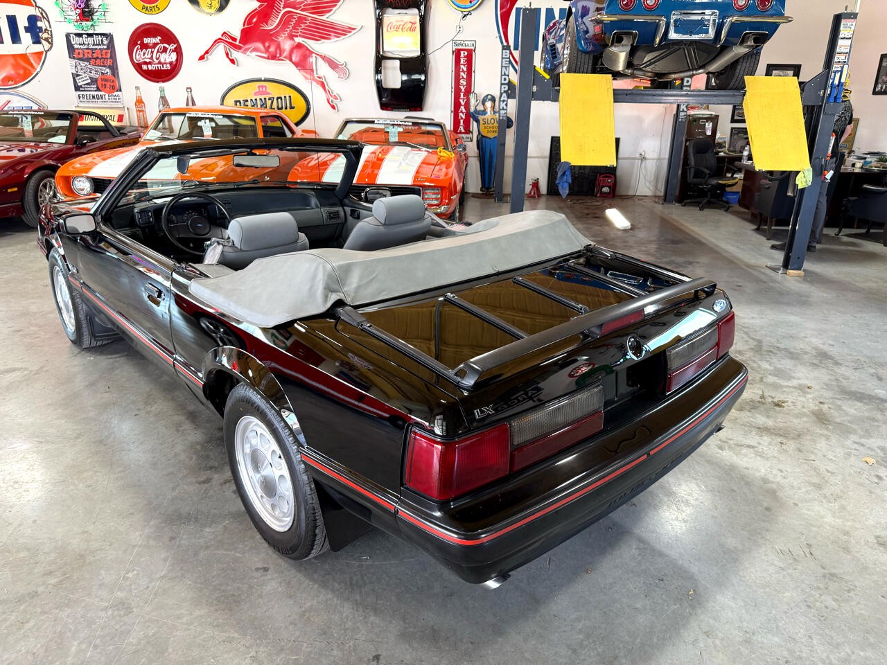 Ford-Mustang-1988-Convertible-4