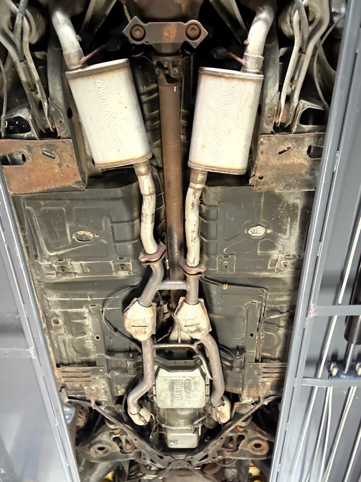 Ford-Mustang-1988-Convertible-9