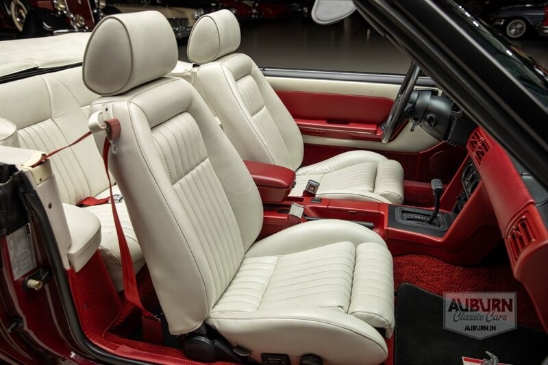 Ford-Mustang-1989-21