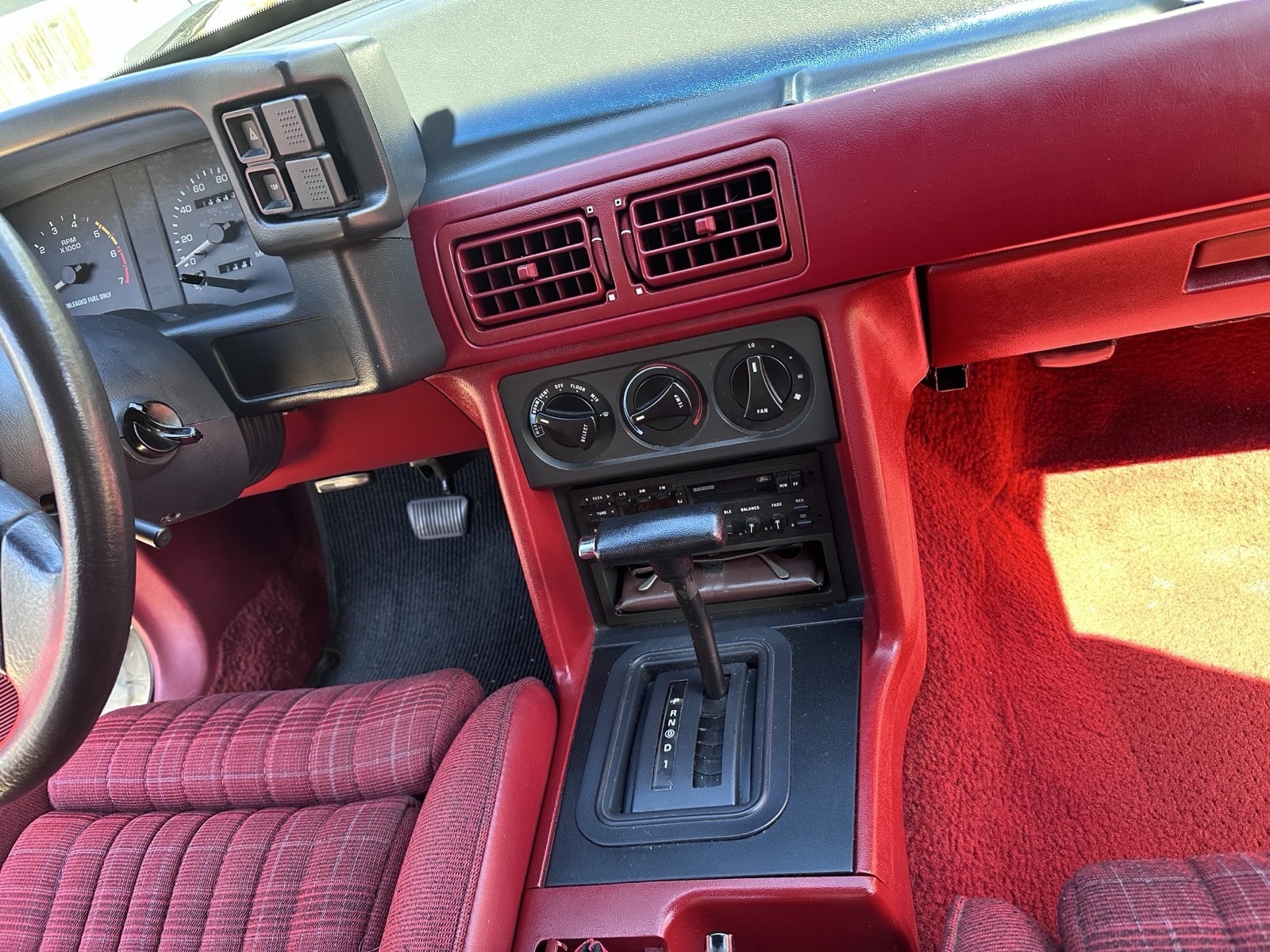 Ford-Mustang-1989-Convertible-10