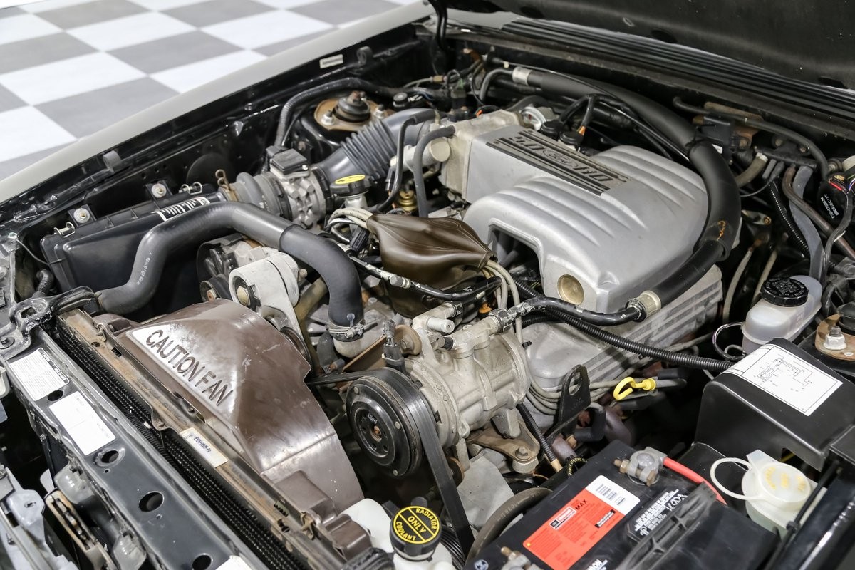 Ford-Mustang-1989-Convertible-13