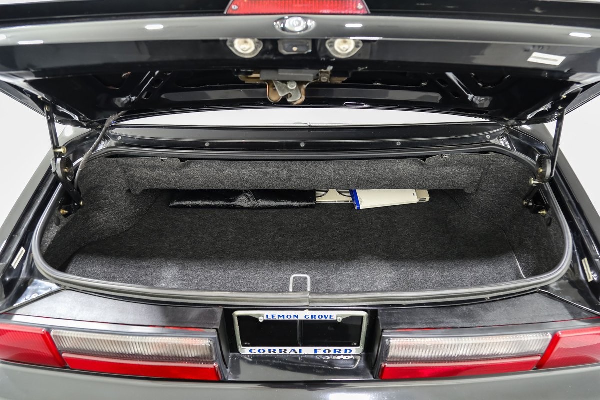 Ford-Mustang-1989-Convertible-21