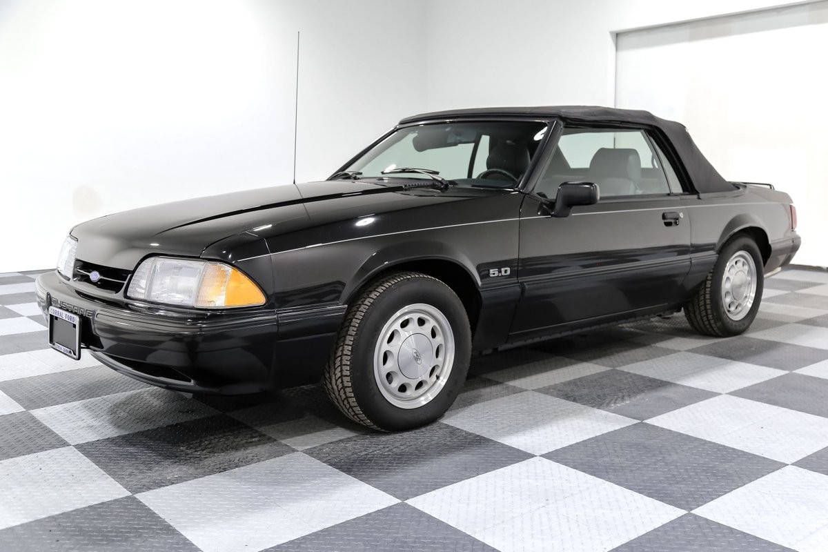 Ford-Mustang-1989-Convertible-4