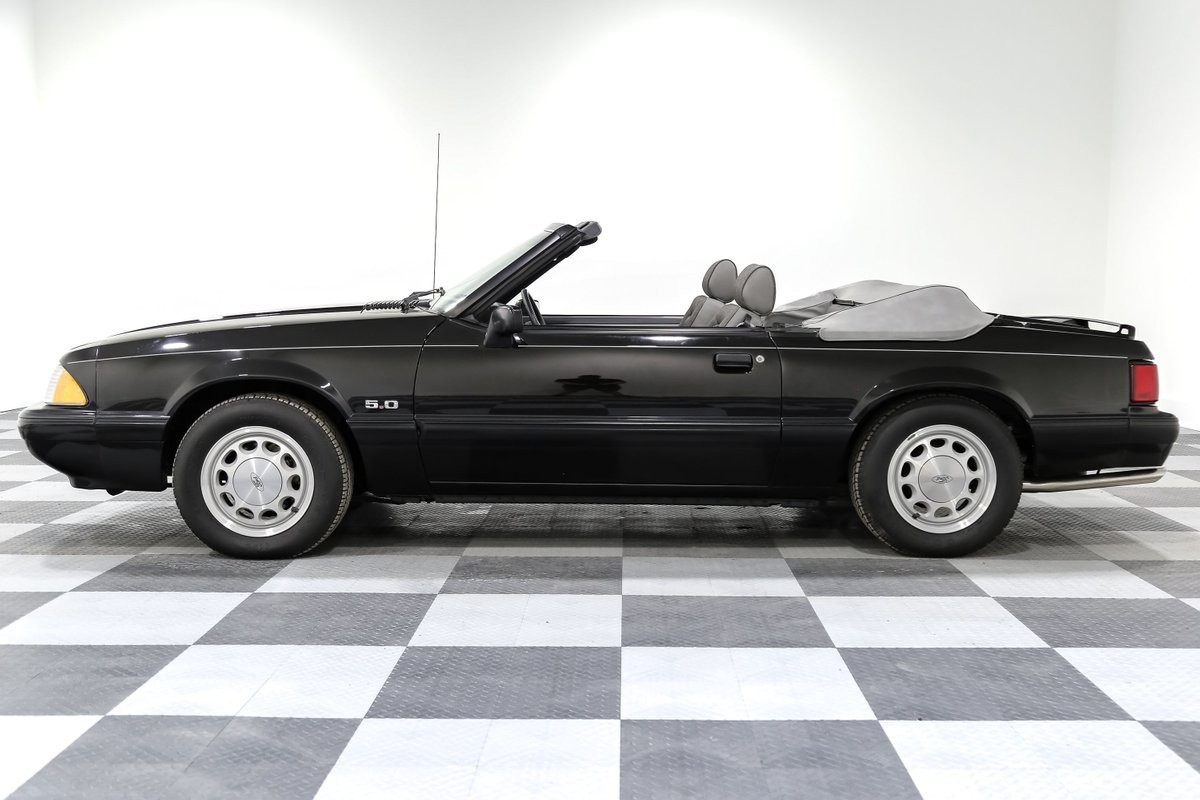 Ford-Mustang-1989-Convertible-5