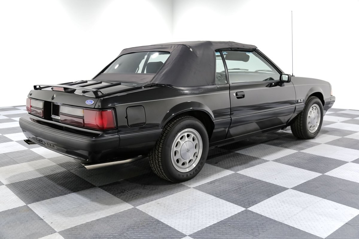 Ford-Mustang-1989-Convertible-9