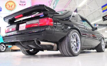 Ford-Mustang-1990-Coupe-10