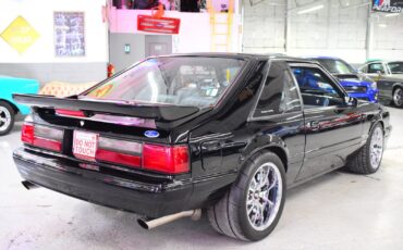 Ford-Mustang-1990-Coupe-8