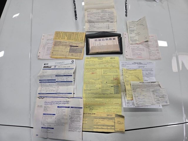 Ford-Mustang-1990-Hatchback-8