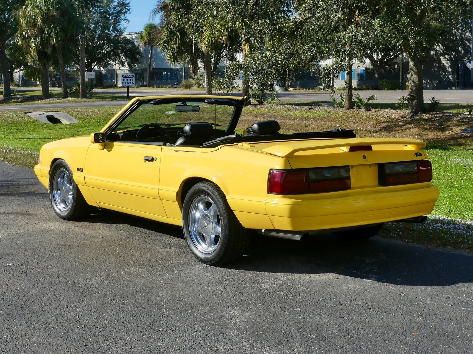 Ford-Mustang-1993-Convertible-16