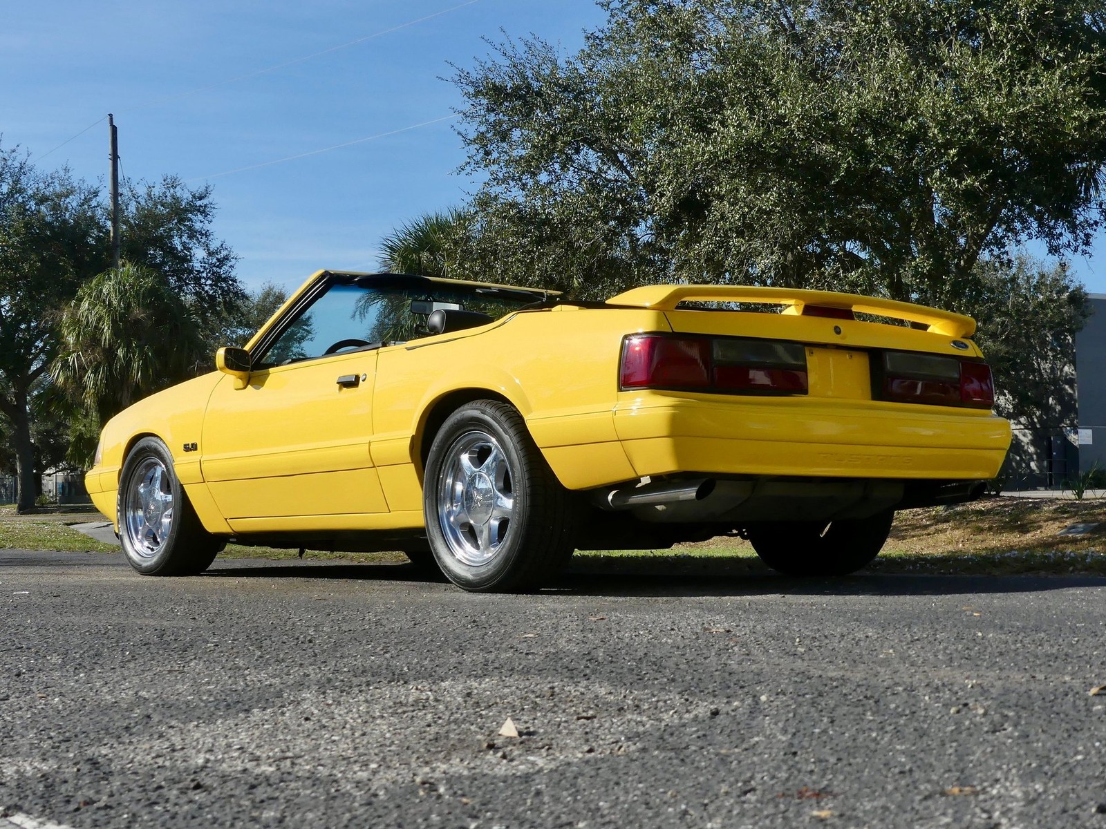 Ford-Mustang-1993-Convertible-19