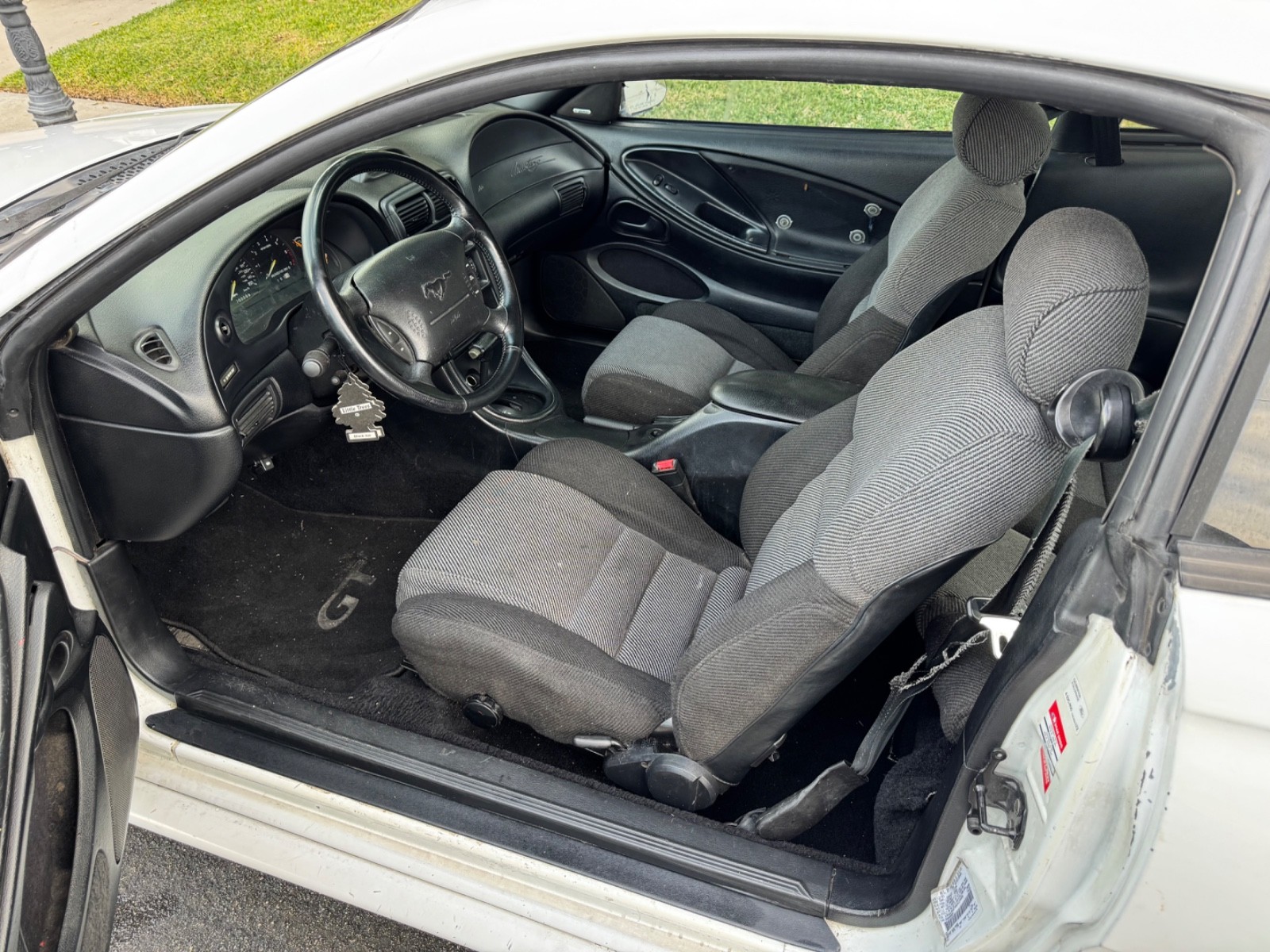 Ford-Mustang-1994-Coupe-19